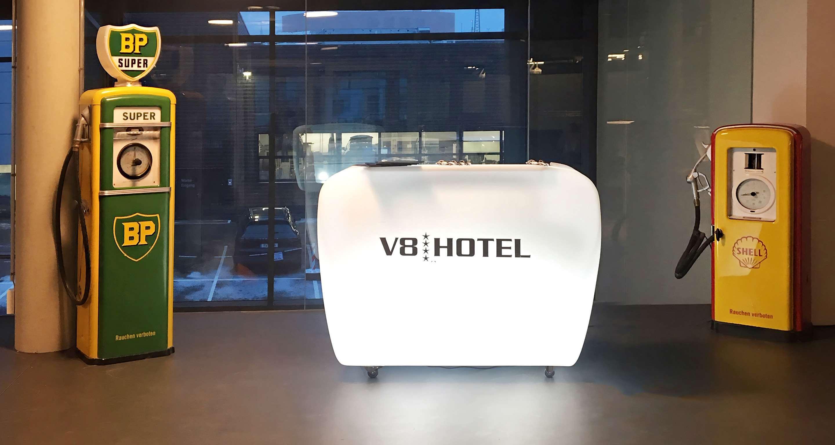 V8 Hotel Motorworld Region Stuttgart Boeblingen Exterior photo