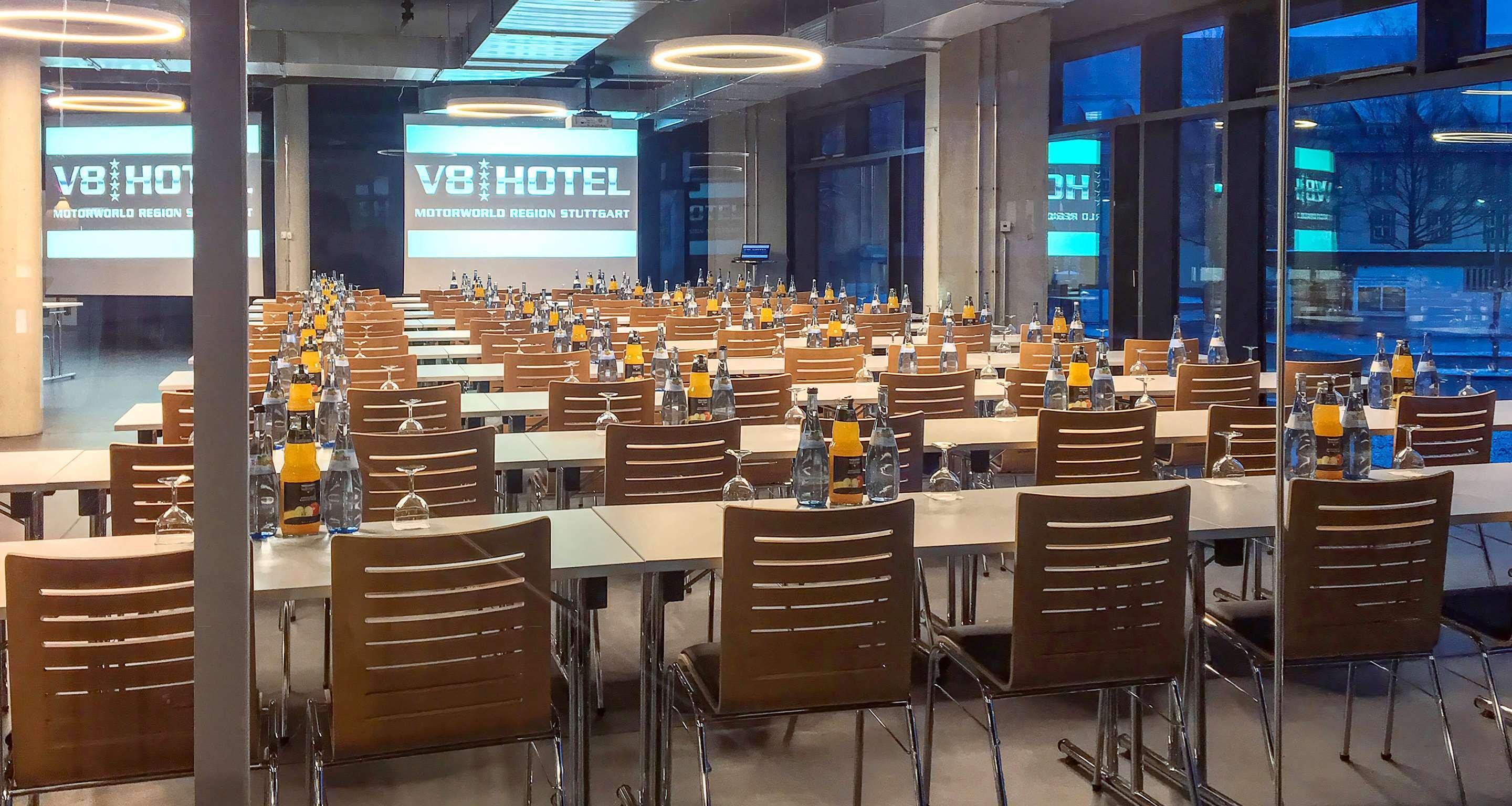 V8 Hotel Motorworld Region Stuttgart Boeblingen Exterior photo