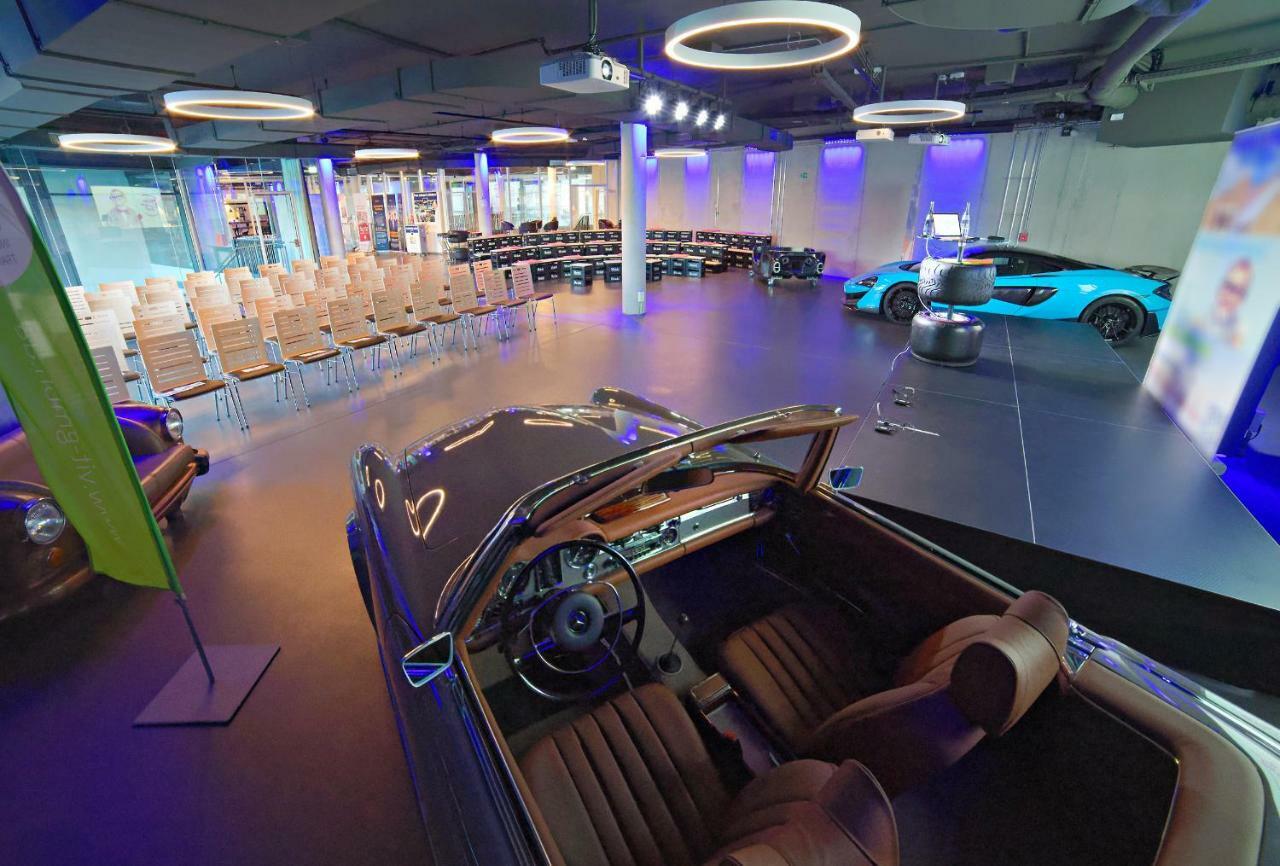 V8 Hotel Motorworld Region Stuttgart Boeblingen Exterior photo